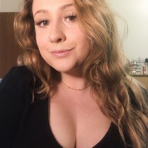 Meet your Posher, Madee